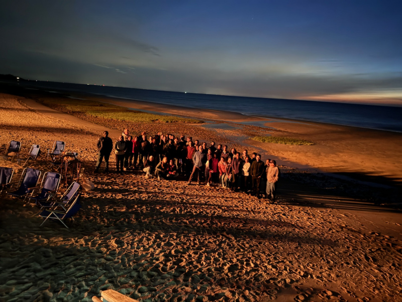 group_photo_beach